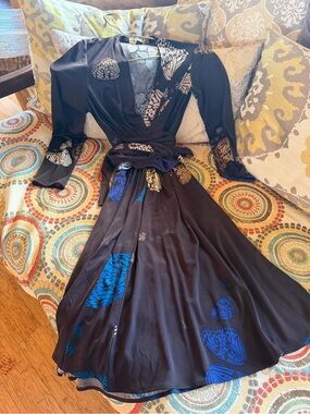 Vintage iSSA LONDON silk jersey wrap dress brown with tan & blue butterflies